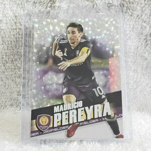 5/$20 Mint 2022 Topps Mauricio Pereyra Icy White Foil MLS Card 53!!
